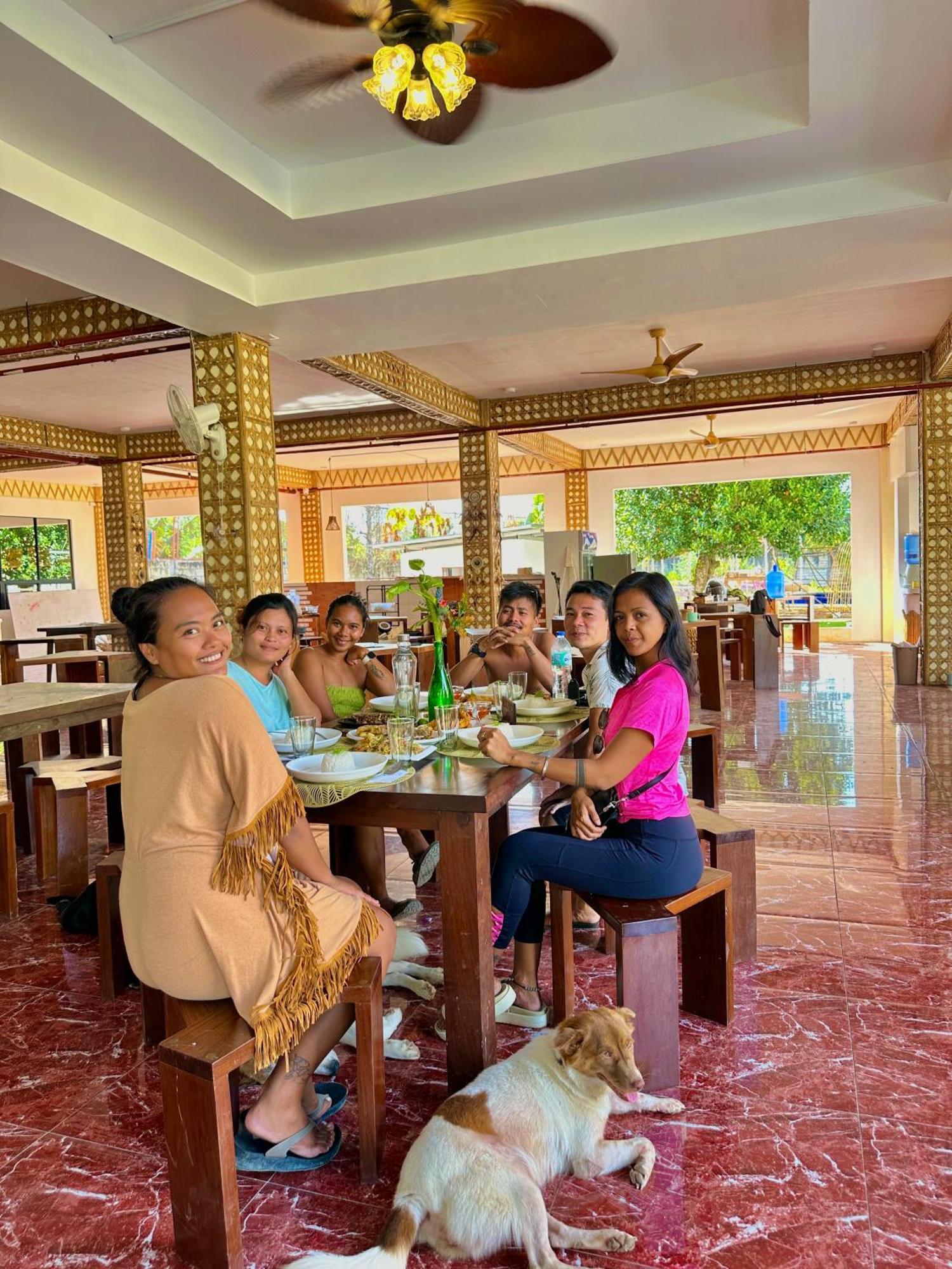 On Board Lifestyle Panglao Resort Екстер'єр фото