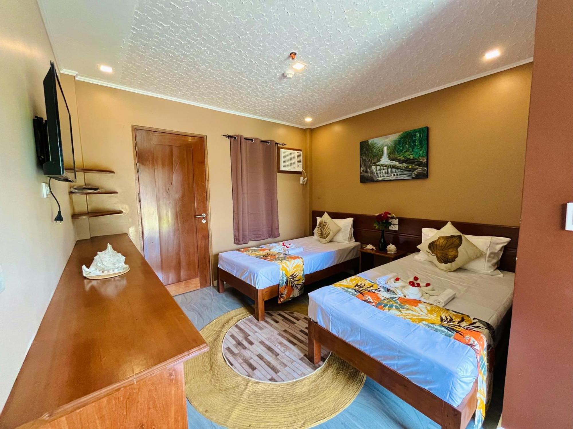 On Board Lifestyle Panglao Resort Екстер'єр фото