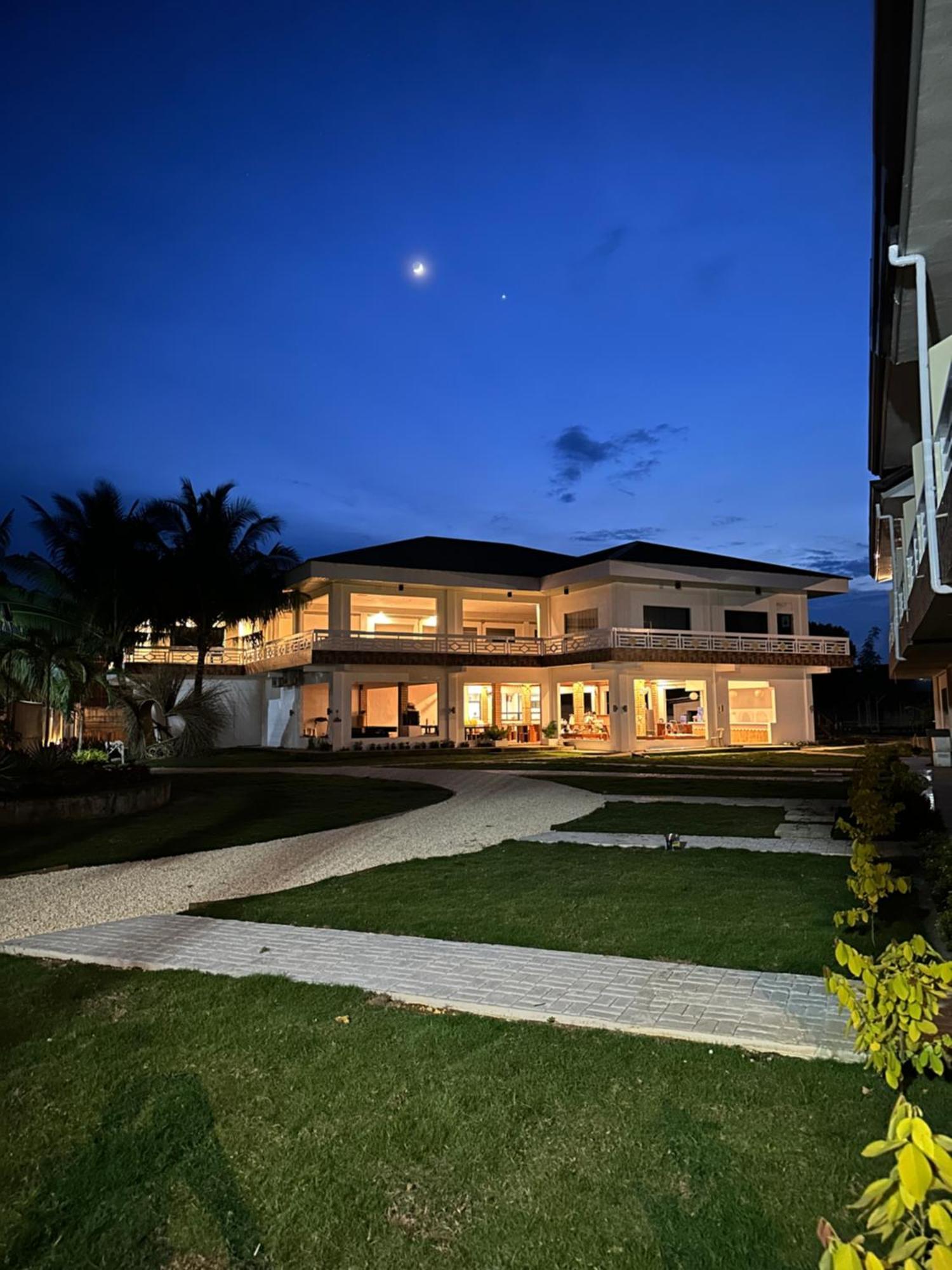 On Board Lifestyle Panglao Resort Екстер'єр фото