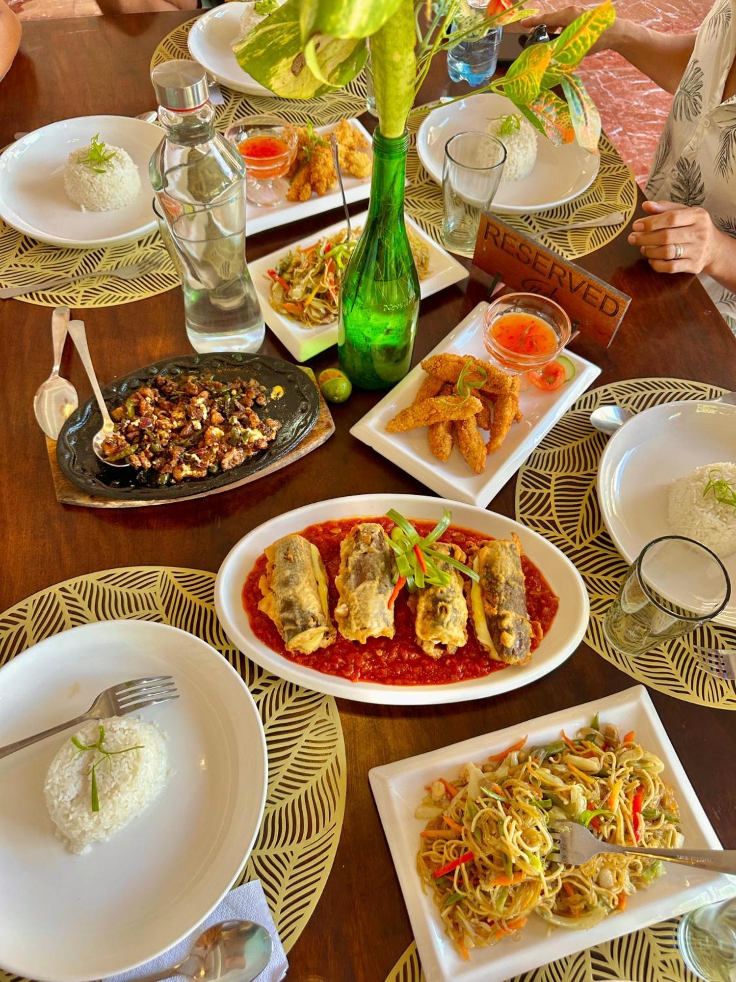 On Board Lifestyle Panglao Resort Екстер'єр фото