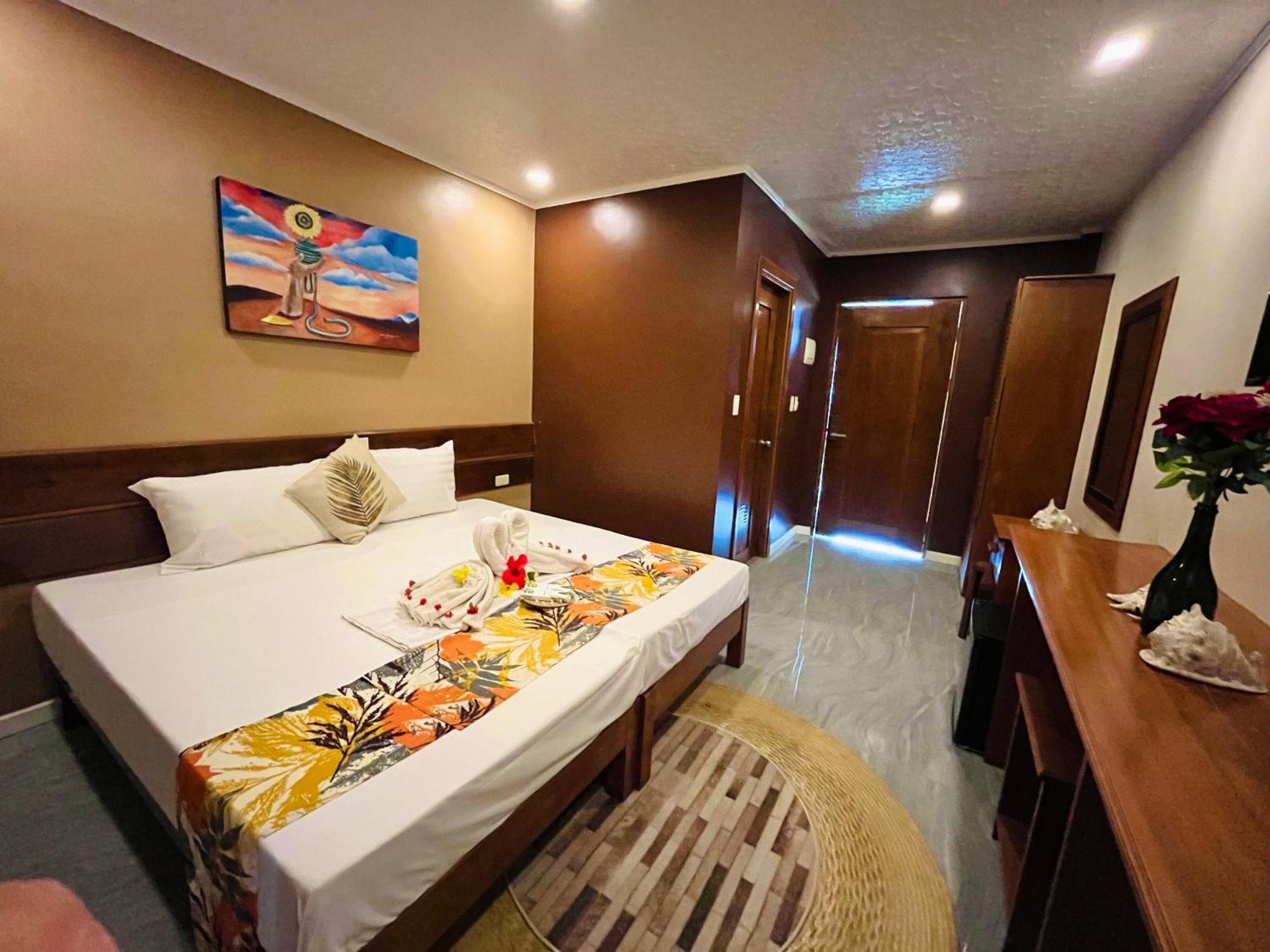 On Board Lifestyle Panglao Resort Екстер'єр фото